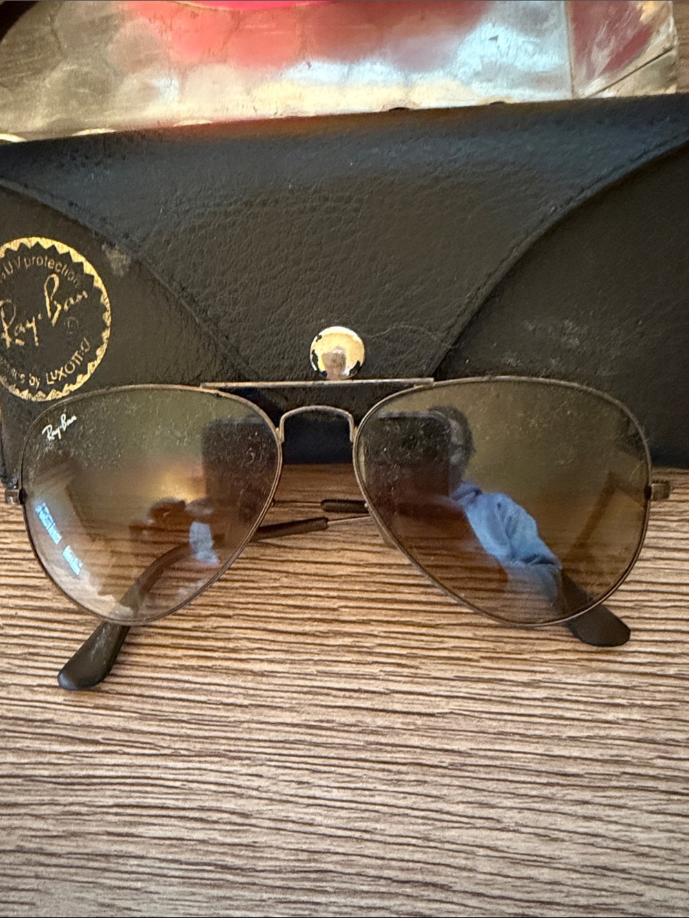 Ray-Ban Aviator Sunglasses - Brown Gradient Lenses with Black Case